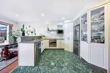 8/427 Albany Highway, Albany