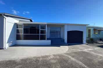 2/63 Clifton Drive, Waitara