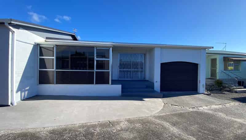 2/63 Clifton Drive, Waitara