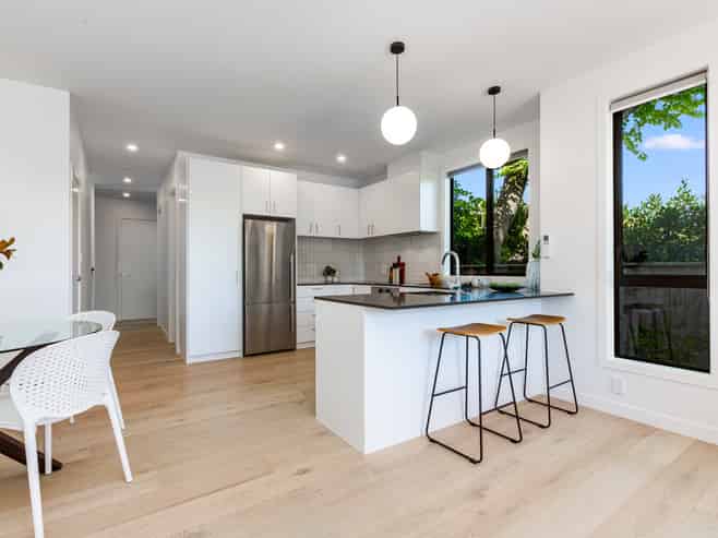 10/323 Riverside Drive, Waterloo