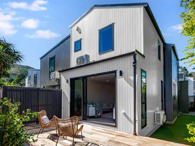 10/323 Riverside Drive, Waterloo