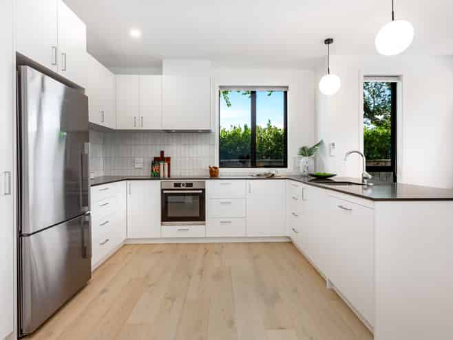 10/323 Riverside Drive, Waterloo