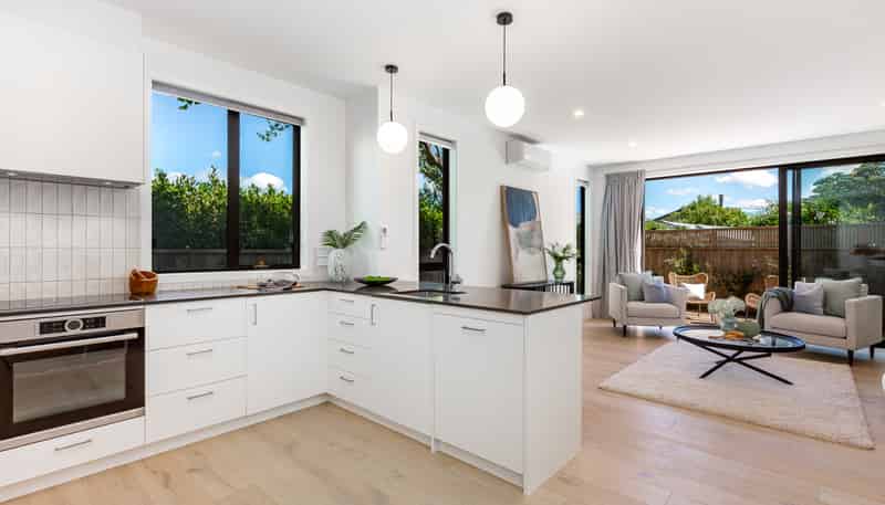 10/323 Riverside Drive, Waterloo