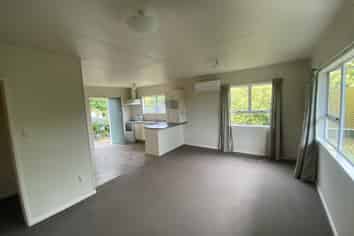 A/4 Sadlier Street, Stoke