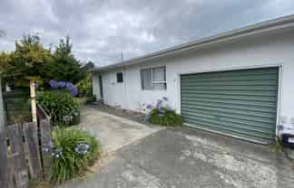 A/4 Sadlier Street, Stoke