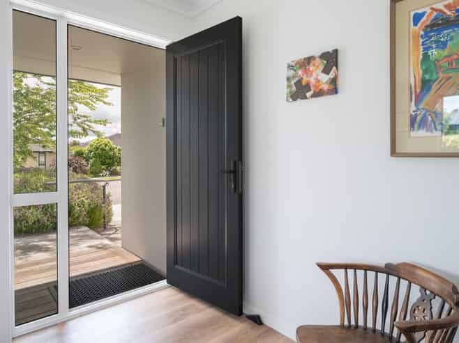 6 Langdale Drive, Richmond