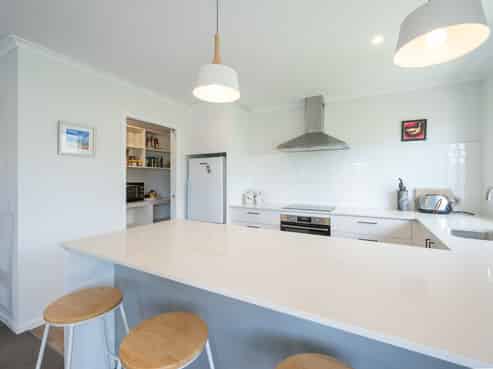 6 Langdale Drive, Richmond