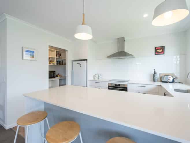 6 Langdale Drive, Richmond