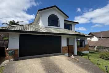 14 Highgrove Lane, Totara Vale