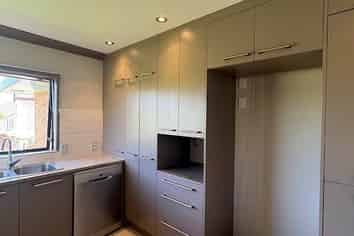 14 Highgrove Lane, Totara Vale