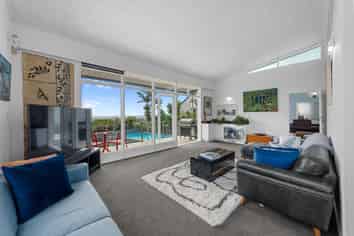 4 Range Road, Swanson