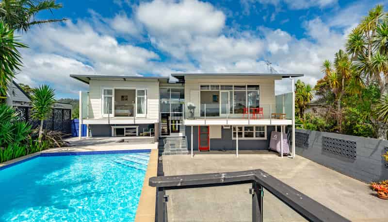 4 Range Road, Swanson