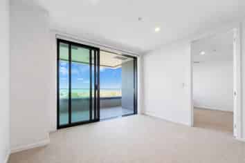 701/6 Waikumete Road, Glen Eden