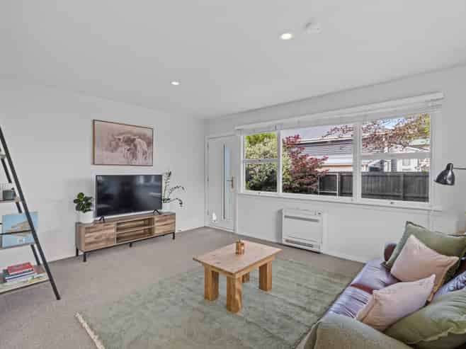 1/82 Holly Road, Saint Albans