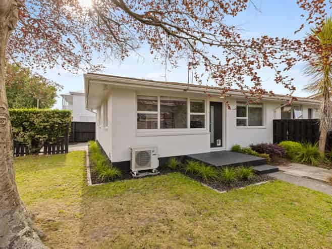 1/82 Holly Road, Saint Albans