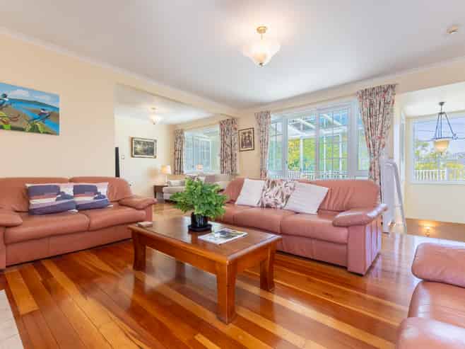 10 Douglas Street, Paraparaumu Beach