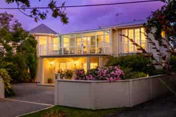 10 Douglas Street, Paraparaumu Beach