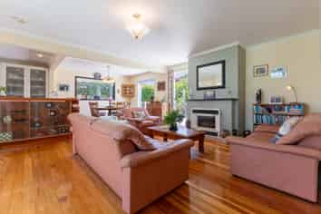 10 Douglas Street, Paraparaumu Beach