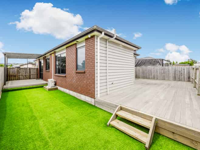 12 Millfield Lane, Papakura