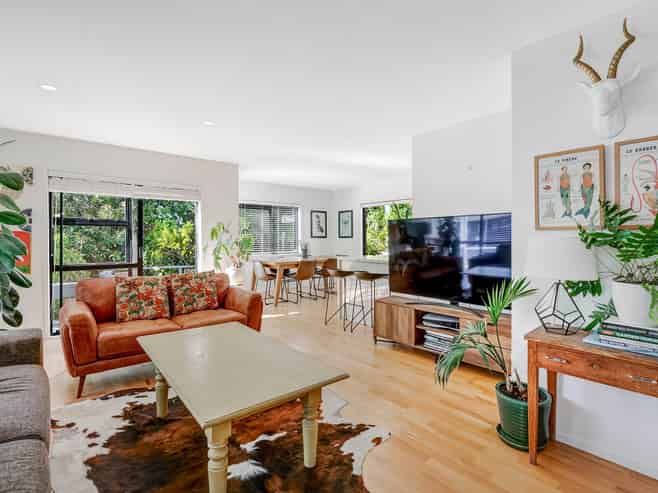 2/8 Heatherleigh Rise, Northcross