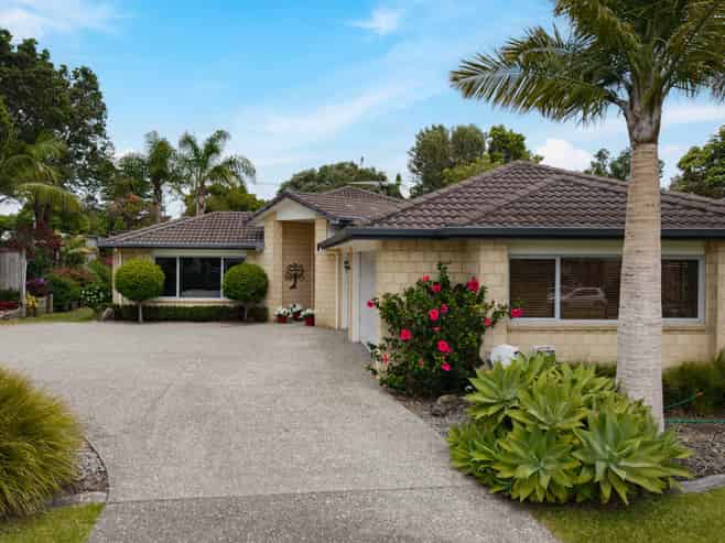 2 Landing Drive, Albany