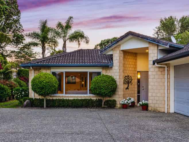 2 Landing Drive, Albany