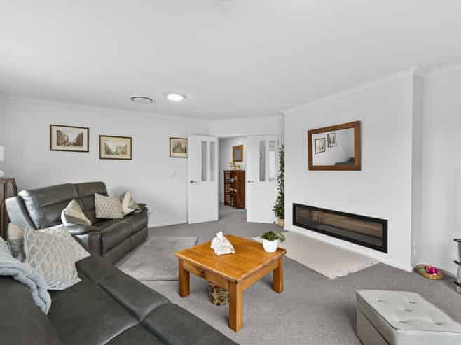 39 Oregon Place, Burwood