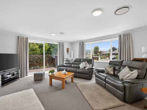 39 Oregon Place, Burwood