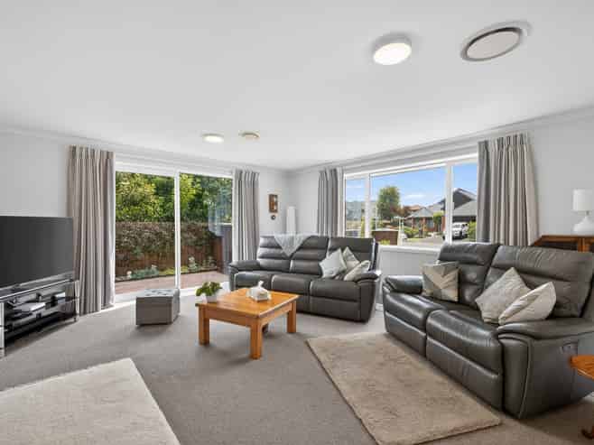 39 Oregon Place, Burwood