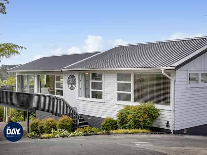 142 Glamorgan Drive, Torbay