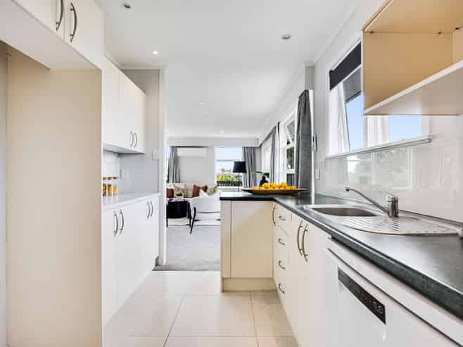 142 Glamorgan Drive, Torbay