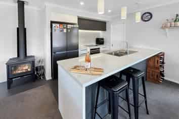 30 Quinn Cr, Woodend