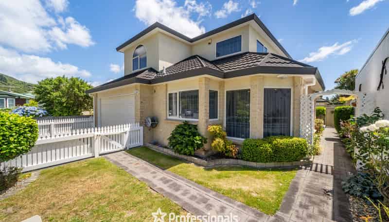 295 Riverside Drive, Waterloo