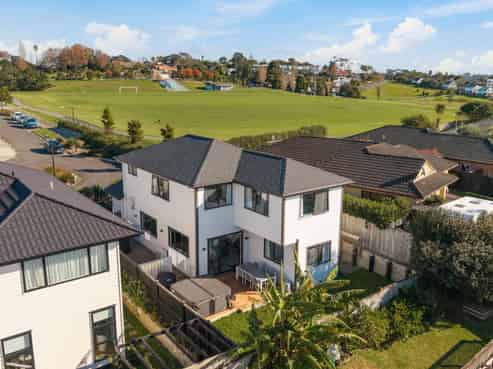 45 Baumea Rise, Massey