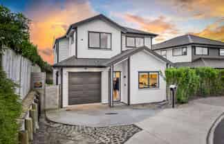 45 Baumea Rise, Massey