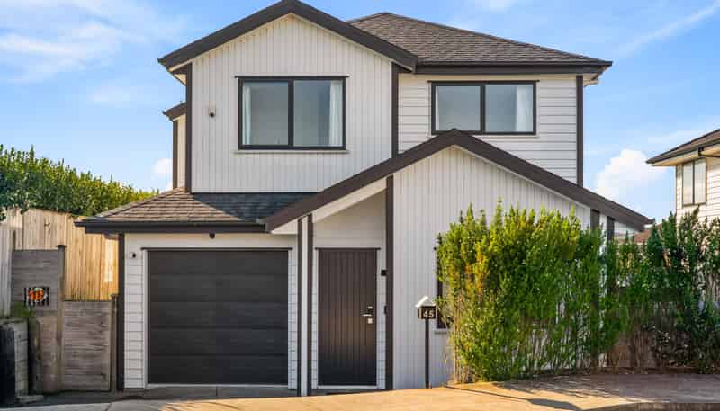 45 Baumea Rise, Massey