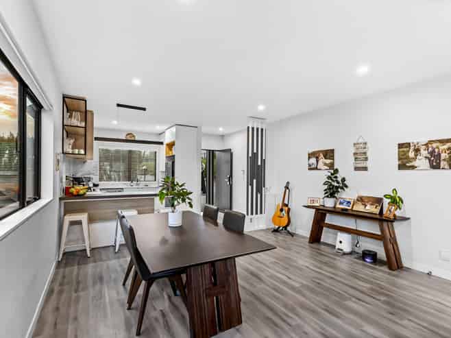 45 Baumea Rise, Massey