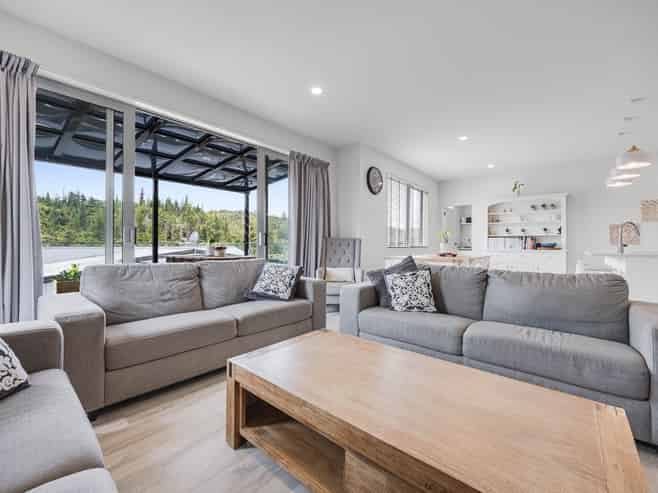 67 Pacific Heights Road, Orewa