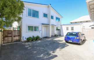 B/10 Te Wharepouri Street, Berhampore