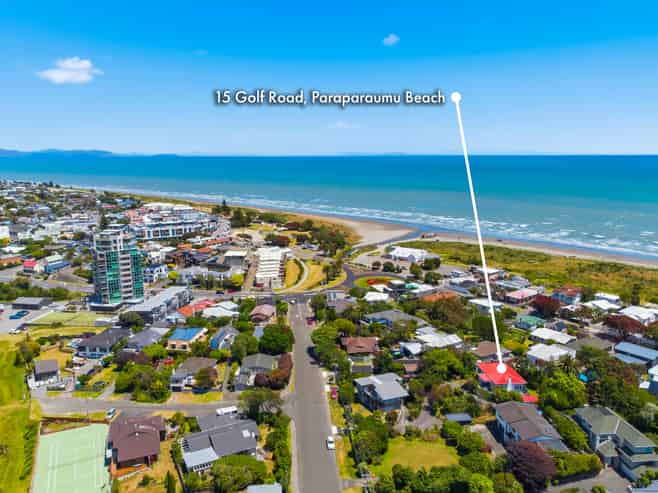 15 Golf Road, Paraparaumu Beach