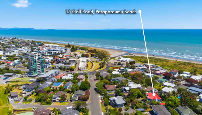 15 Golf Road, Paraparaumu Beach