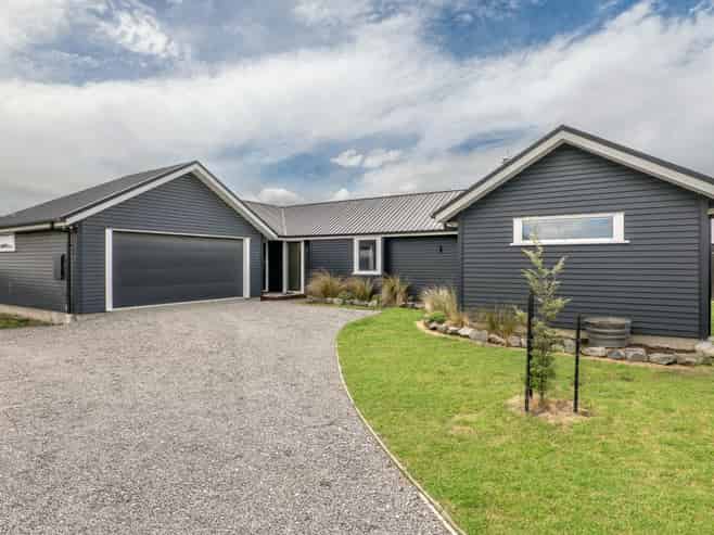 24 Cressy Place, Darfield