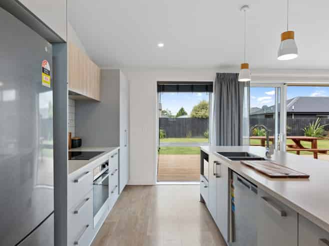 24 Cressy Place, Darfield