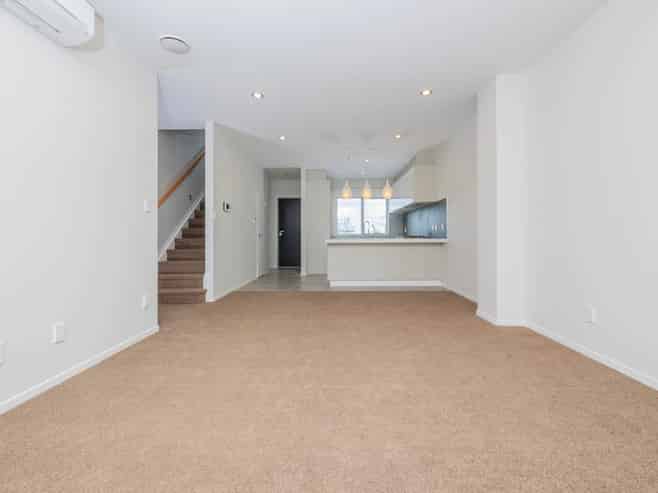 26 Pencaitland Drive, Flat Bush