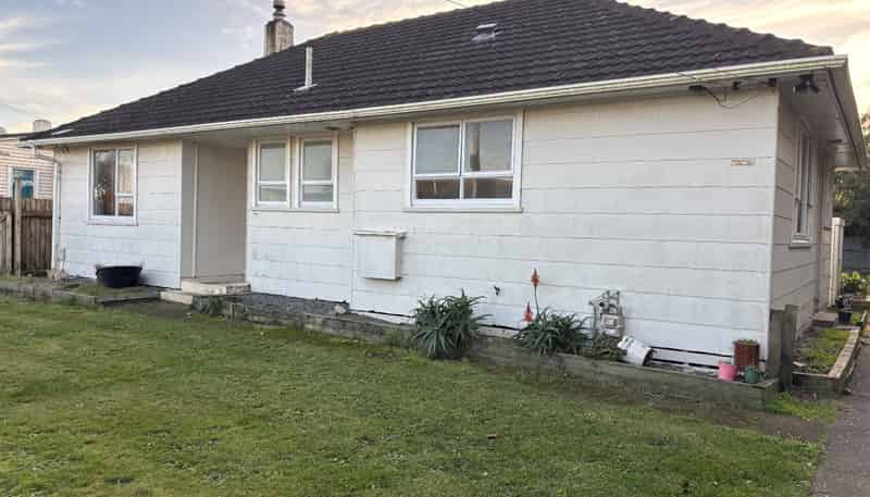 18 A'Court Street, Hawera