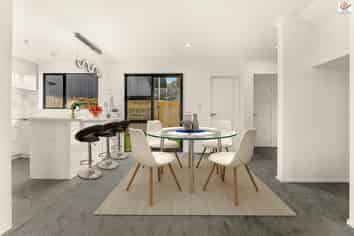  11A McInnes Road, Weymouth