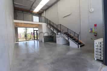 100 sqm High-Visibility Westgate for Lease