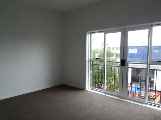 39/99 Mays Road , Onehunga