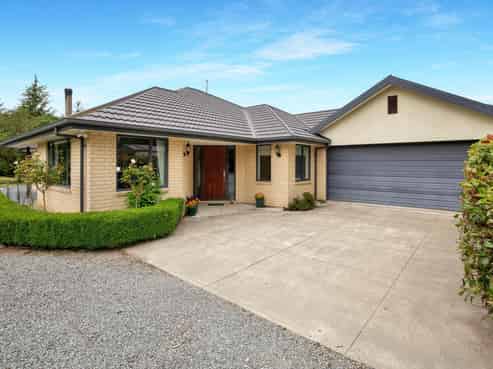 21 Bridge Road, Greendale