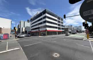 Prime Corner Showroom – Vivian Street & Cambridge Terrace